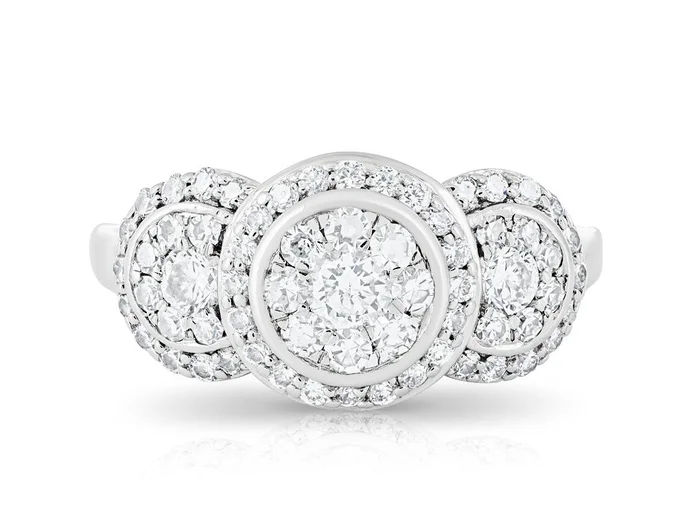 18ct White Gold 1.30ct Diamond Cluster Ring
