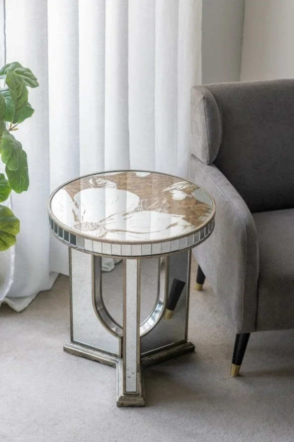 21.5×21.5×25″ Round Side Table with Elegant Foral Design and Mirrored Silver Finish GL-W2078P248215
