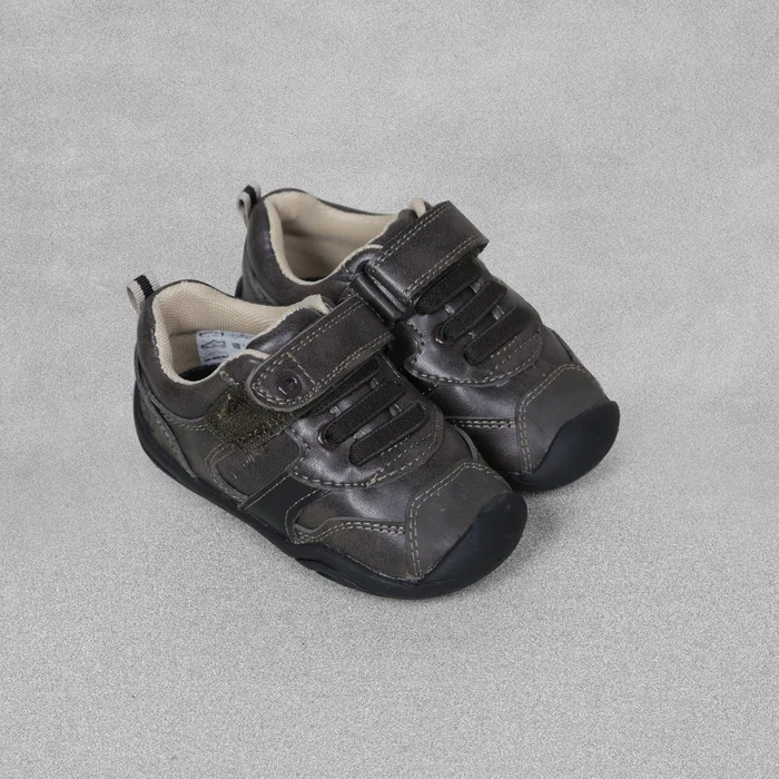 ‘Pediped’ Brown Shoes – UK Child Size 4.5 / EU 21