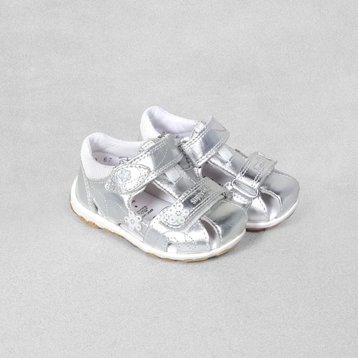 ‘Superfit’ Silver Leather Sandals – UK Child Size 4 / EU 20