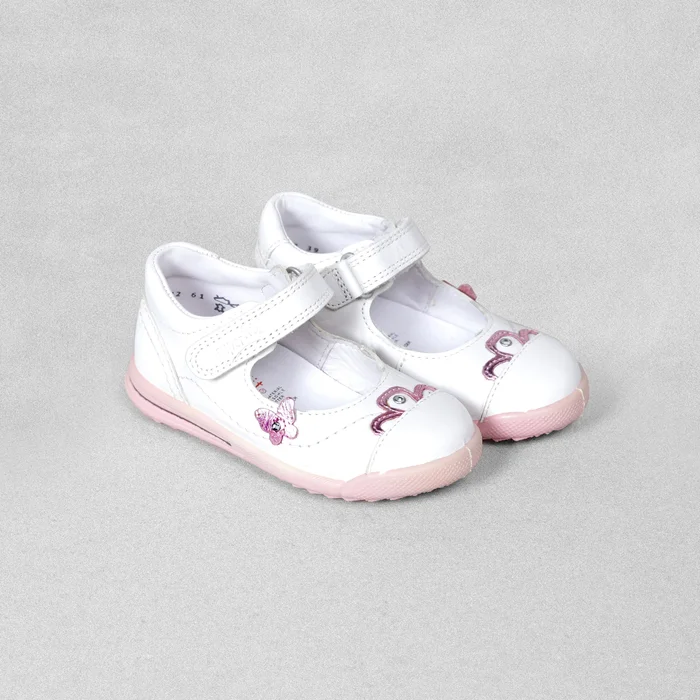 ‘Superfit’ White Mary Jane Leather Shoe – UK Child Size 5 / EU 22