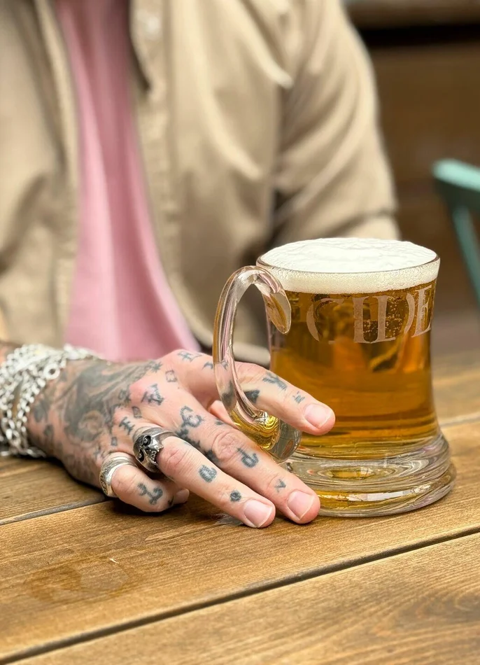 Black Toast Glass Beer Mug – Unique Handmade & Handpainted English Earthenware Tea/Coffee Mug – Unique Hand-Etched Piece