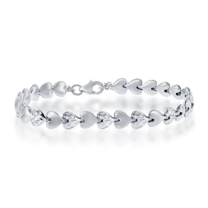 Classic Women’s Bracelet – Alternating Plain and D-C Small Puffed Hearts | S-4727