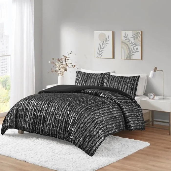 Twin/Twin XL Metallic Print Faux Fur Comforter Set GL-B035129832