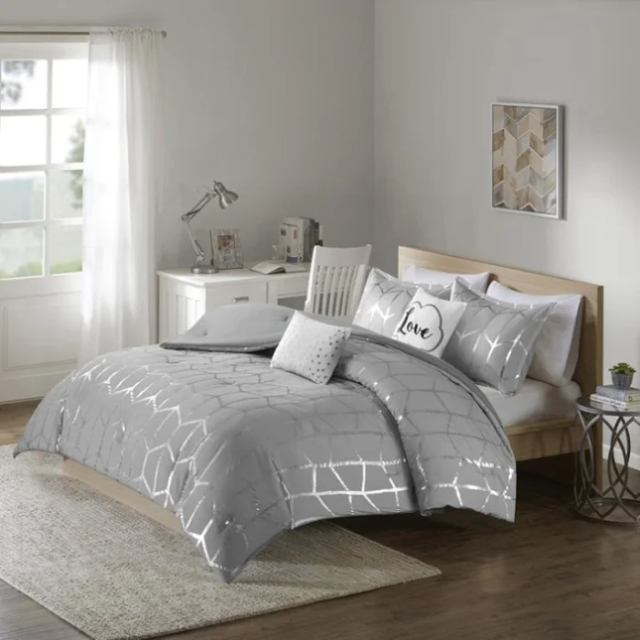 Twin/Twin XL Metallic Printed Comforter Set GL-B03595837